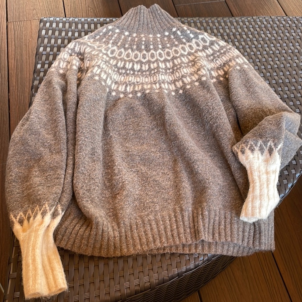 H&M turtle neck sweater